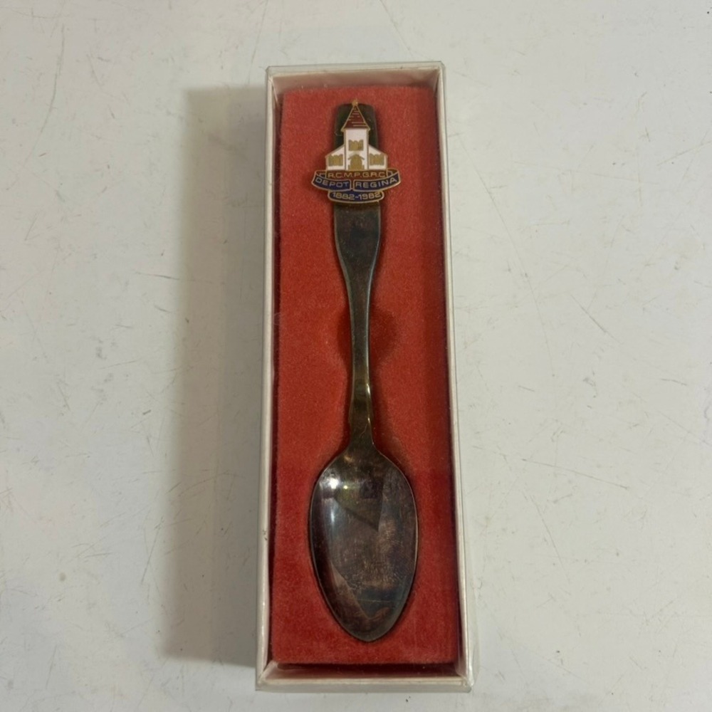 Vintage RCMP Depot Regina‎ 1882-1982 Centennial Souvenir Spoon Fairlawn Insignia